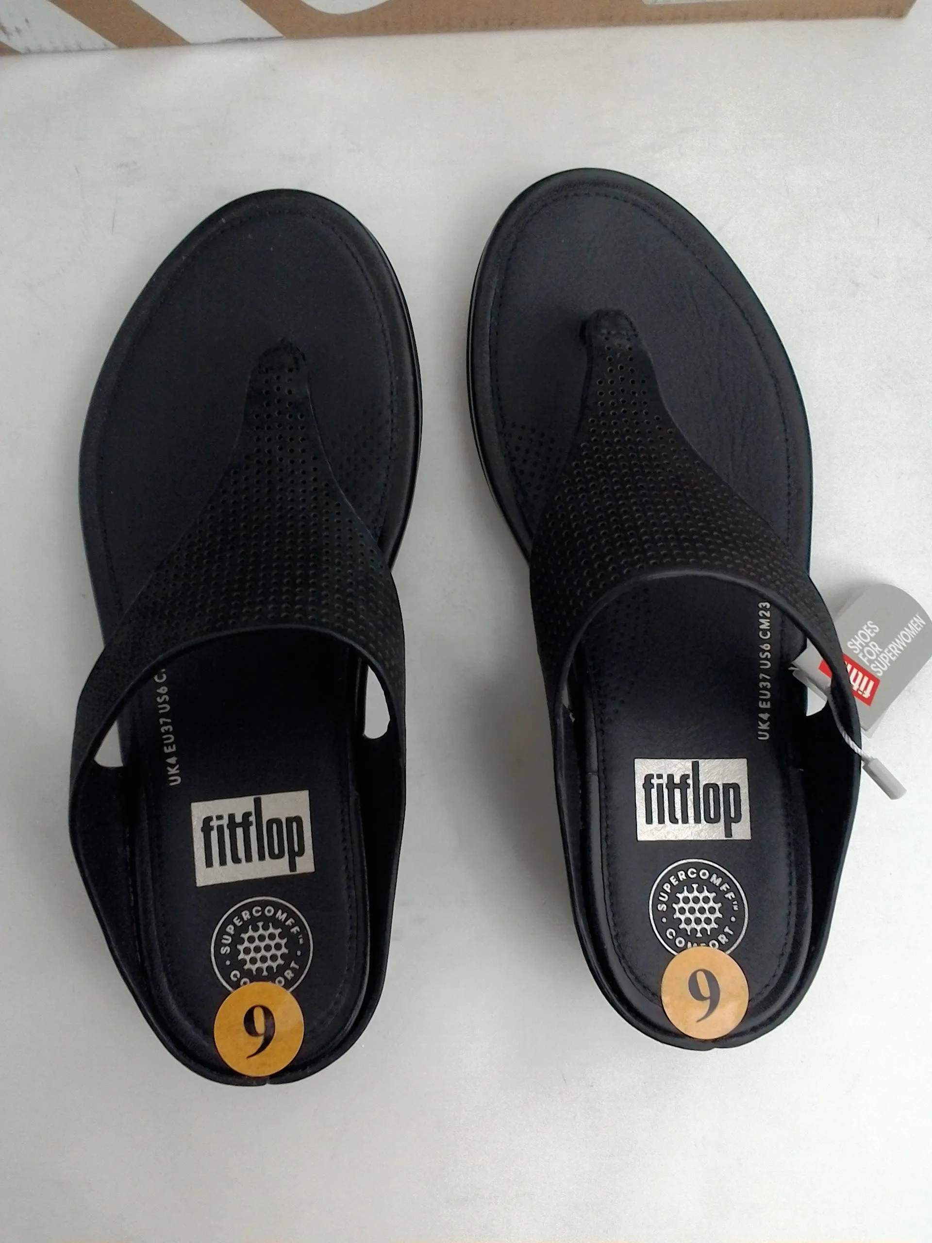 Fitflop Women's Banda (Perf) Black Leather Sandal Size 6