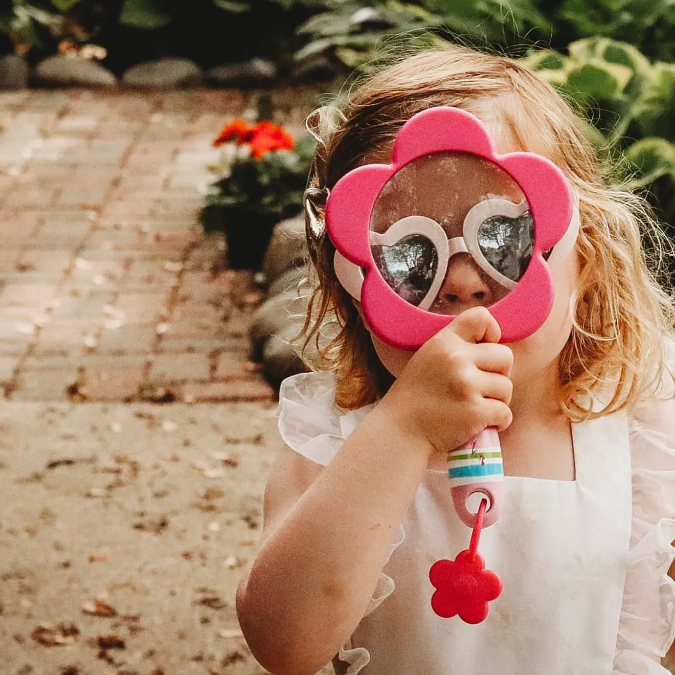 Pretty Petals Magnifier