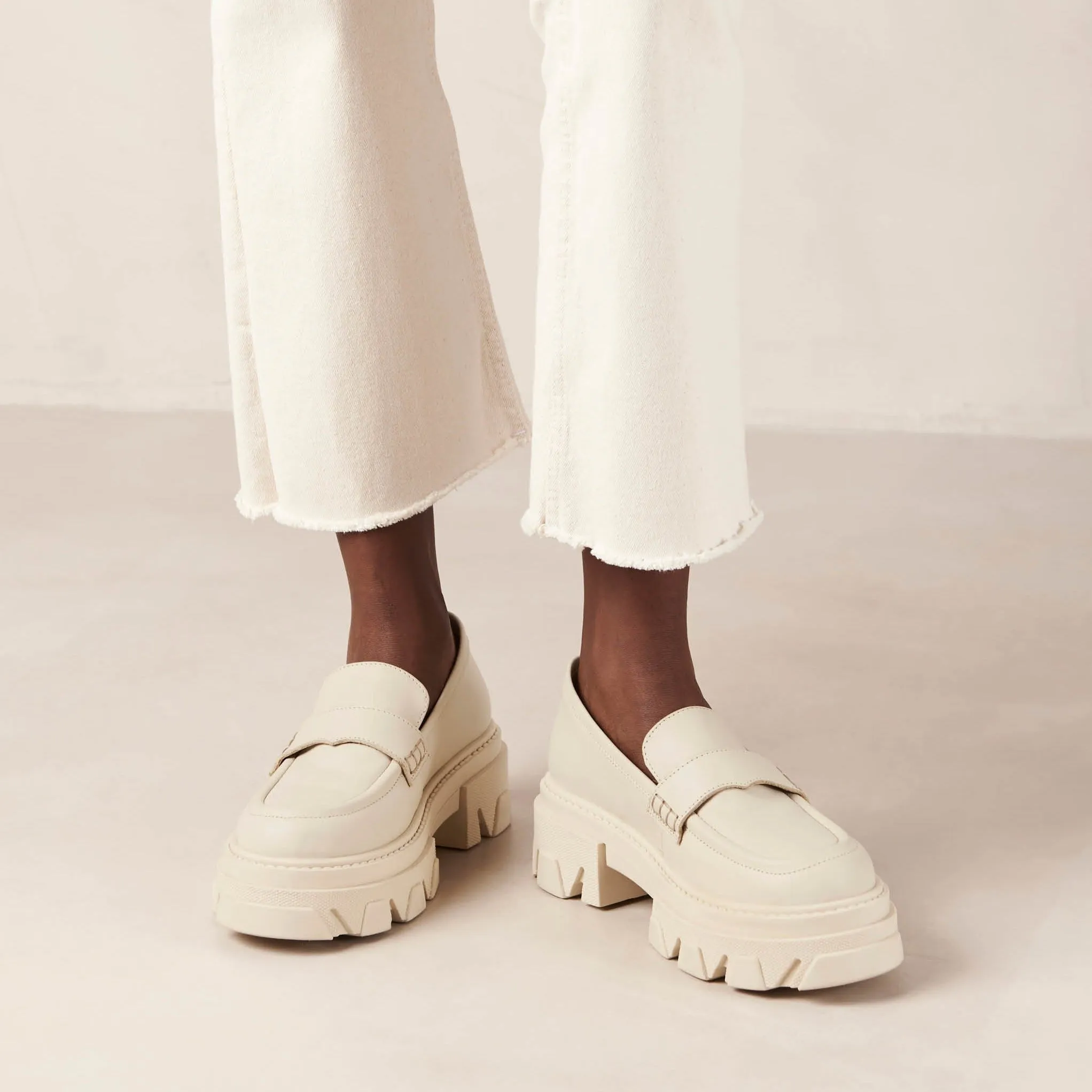 Trailblazer Cream Leather Loafers