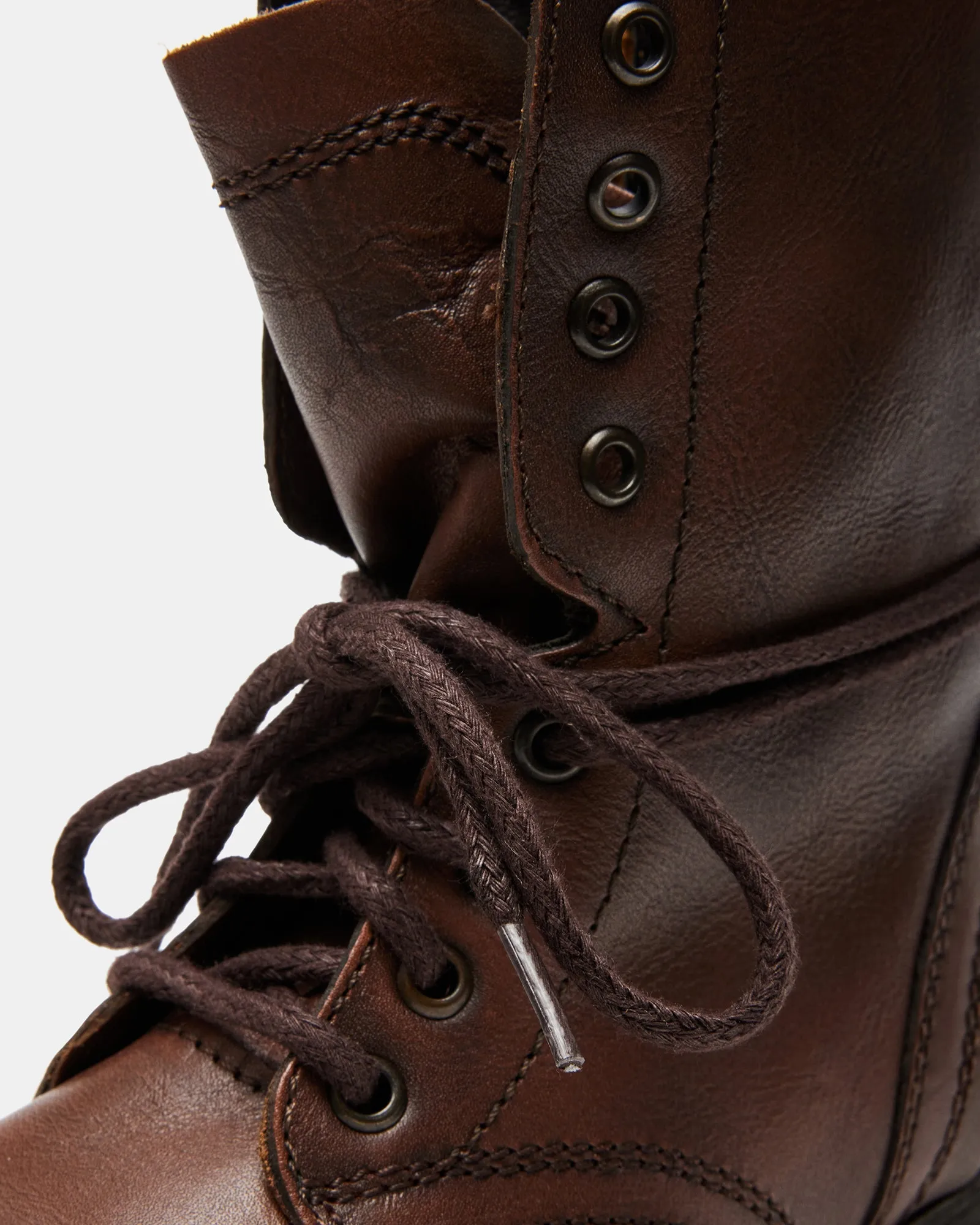 TROOPA BROWN LEATHER - SM REBOOTED